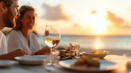 Romantisches Strandessen mit Wein und Sonnenuntergang im Hotel Stadt Hamburg.